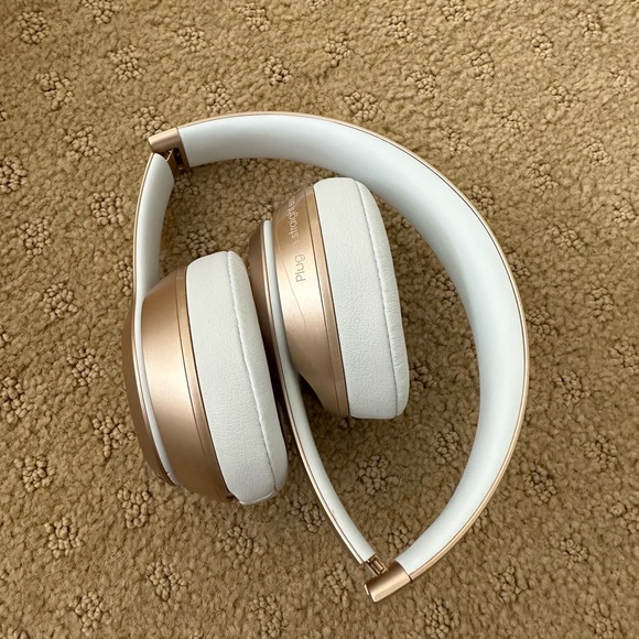 Beats Solo 2 Wireless special edition gold - Picture 4 of 11